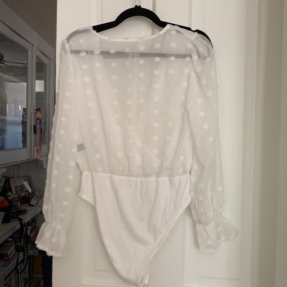 SHEIN white long sleeve body suit in medium. So pretty! Never worn. - Picture 3 of 3